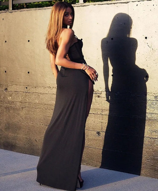 Panthère: Magnifique robe de soirée noire corset