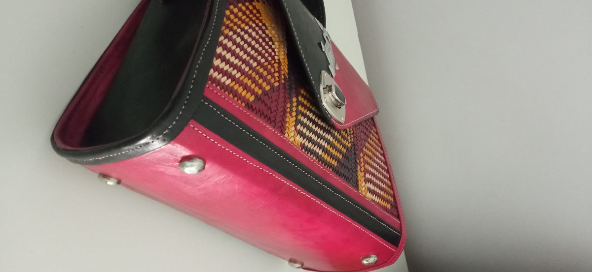 Samia: Sac Artisanal du Niger en Cuir véritable et paille tressée + ferronnerie d'art