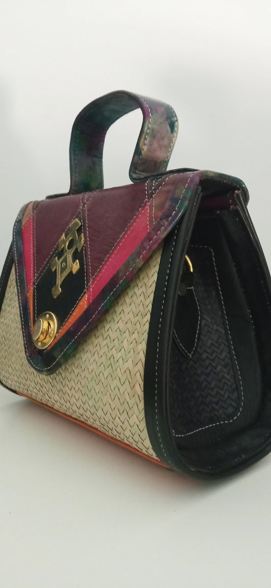 Anissah: Sac Artisanal du Niger en Cuir véritable et paille tressée + ferronnerie d'art
