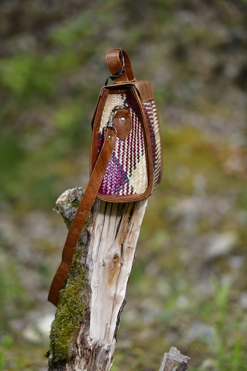 Mocha: Sac Artisanal du Niger en Cuir véritable et paille tressée + ferronnerie d'art