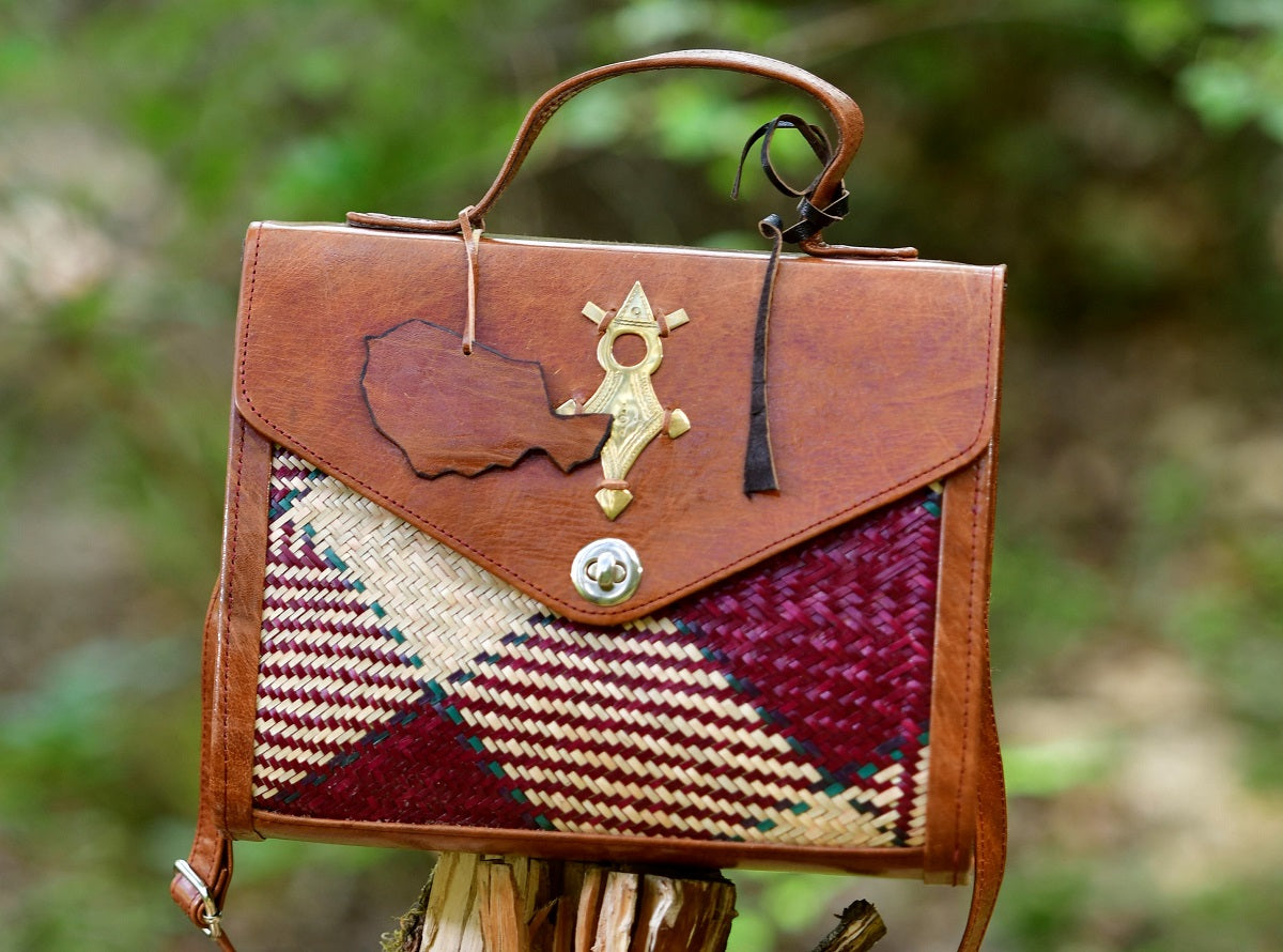 Mocha: Sac Artisanal du Niger en Cuir véritable et paille tressée + ferronnerie d'art