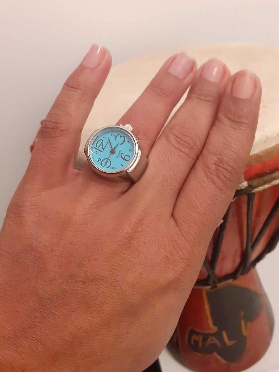 Montre Bague Fond Rouge